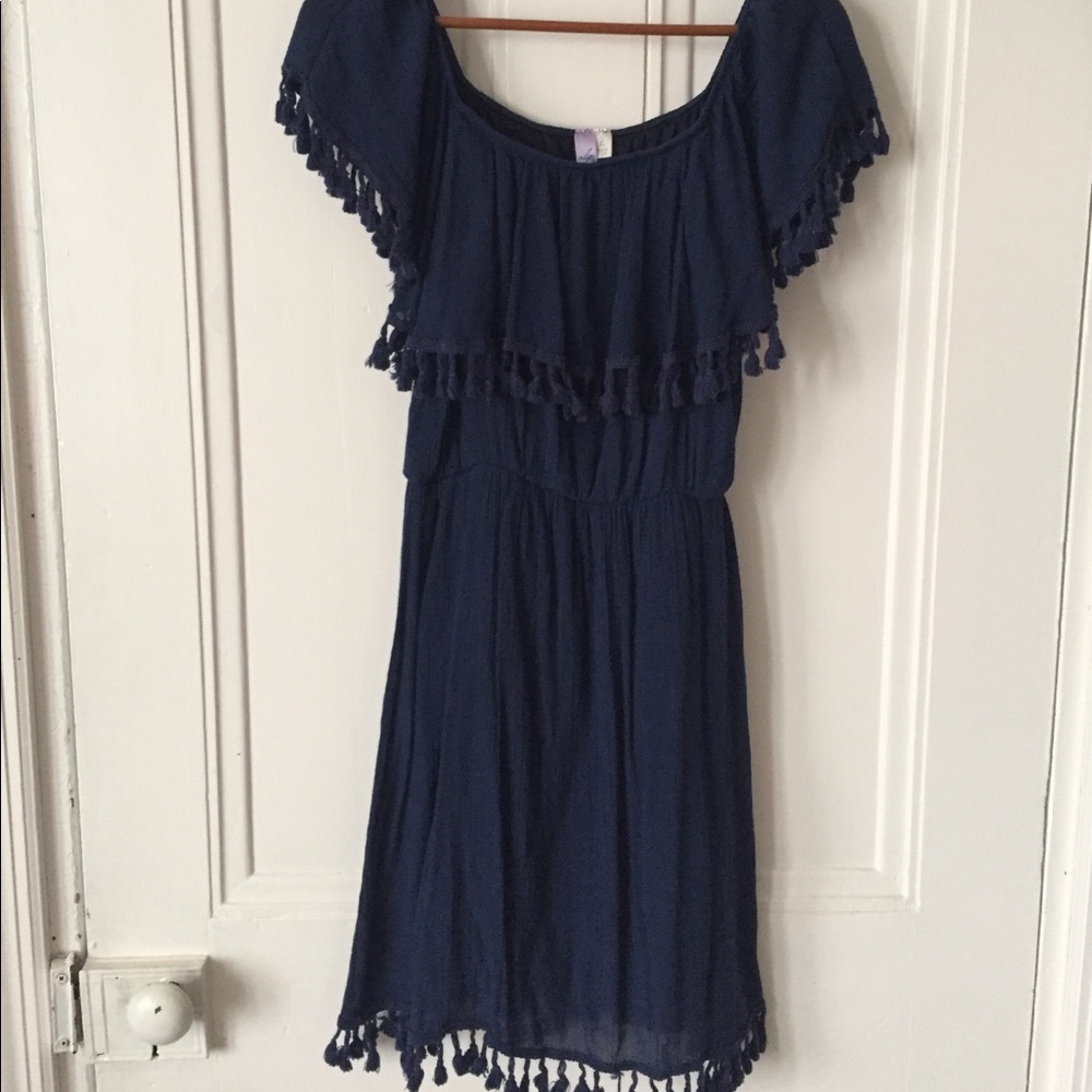 Francesca’s Alya Navy off shoulder dress size L